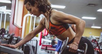 Entrenamiento con pesas en la Mujer